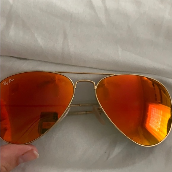 Ray-Ban Aviator Sunglasses - Picture 3 of 5